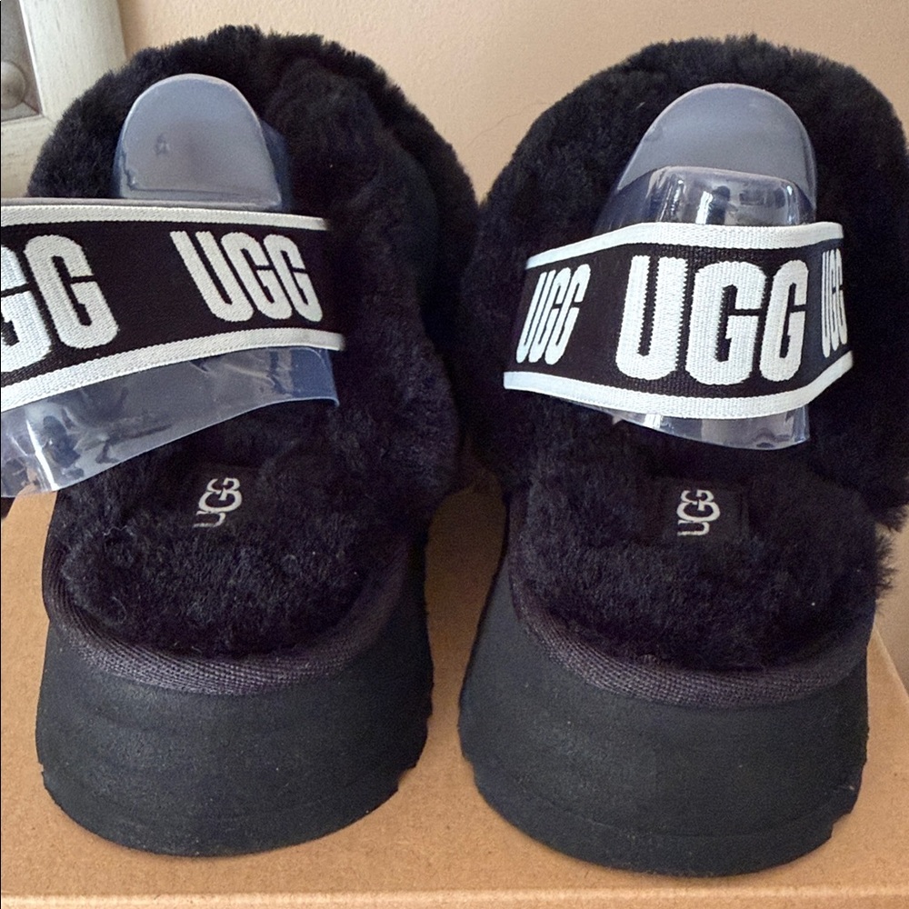 NWT UGG Black Disco Cross Slide - Picture 4 of 6